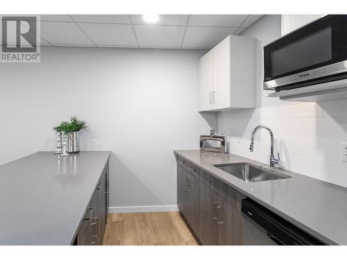 2301 Carrington Road Unit# 109, West Kelowna, BC - Indoor Photo Showing Kitchen