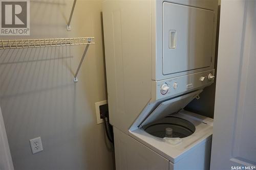 4034 Buckingham Drive E, Regina, SK - Indoor Photo Showing Laundry Room