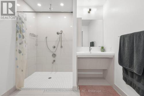 1303 - 225 Sumach Street, Toronto, ON - Indoor Photo Showing Bathroom