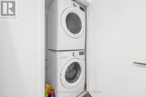 1303 - 225 Sumach Street, Toronto, ON - Indoor Photo Showing Laundry Room