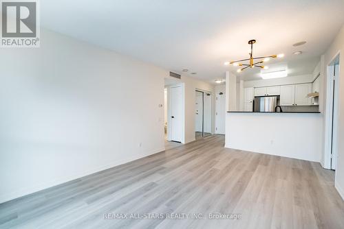 1116 - 8 Hillcrest Avenue, Toronto, ON - Indoor Photo Showing Kitchen