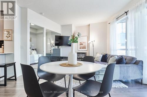 515 - 60 Berwick Avenue, Toronto, ON - Indoor Photo Showing Dining Room