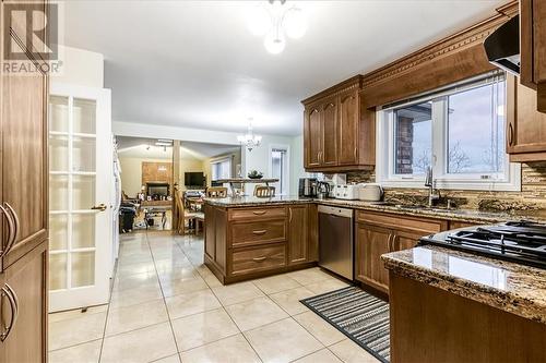 402 Maki Avenue, Sudbury, ON - Indoor Photo Showing Kitchen