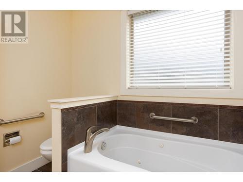 197 Terrace Hill Place, Kelowna, BC - Indoor Photo Showing Bathroom