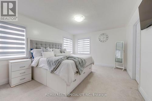 61 Tiberini Way, Bradford West Gwillimbury, ON - Indoor Photo Showing Bedroom