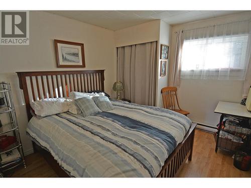 705 Giffin Avenue, Slocan, BC - Indoor Photo Showing Bedroom