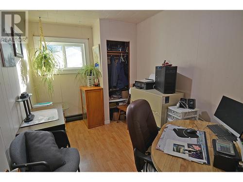 705 Giffin Avenue, Slocan, BC - Indoor Photo Showing Office