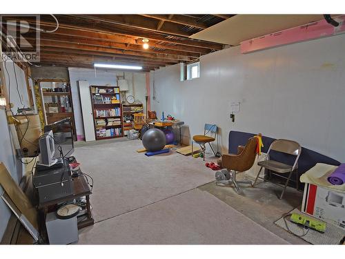 705 Giffin Avenue, Slocan, BC - Indoor Photo Showing Basement