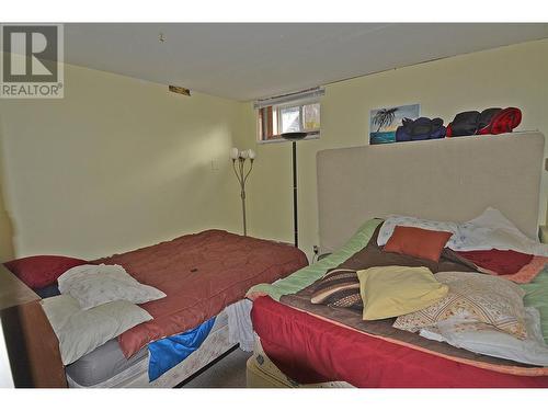 705 Giffin Avenue, Slocan, BC - Indoor Photo Showing Bedroom