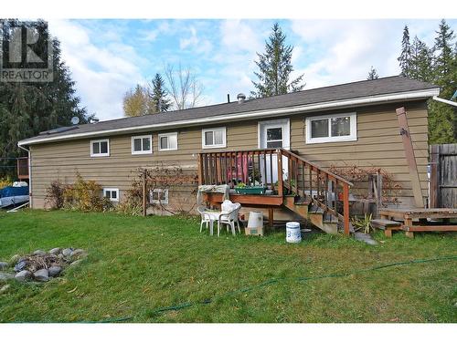 705 Giffin Avenue, Slocan, BC - Outdoor