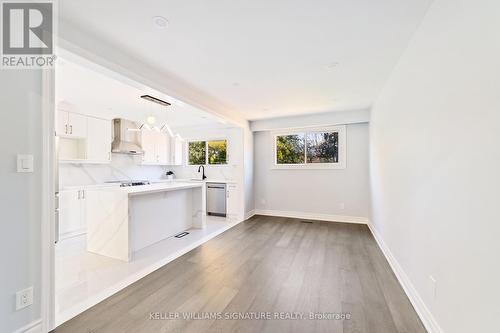 2883 Hollington Crescent, Mississauga, ON - Indoor Photo Showing Kitchen