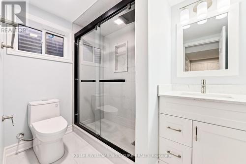 2883 Hollington Crescent, Mississauga, ON - Indoor Photo Showing Bathroom