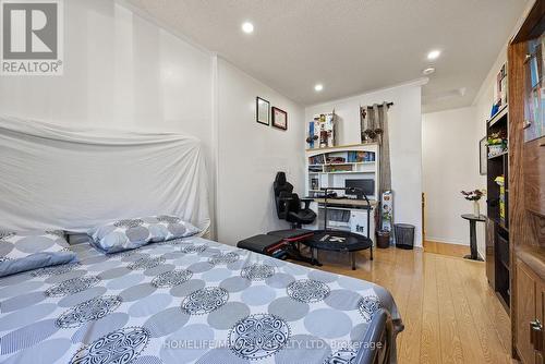 18 Amazon Court, Brampton, ON - Indoor Photo Showing Bedroom