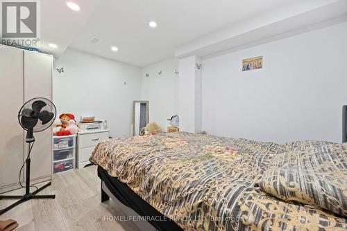 18 Amazon Court, Brampton, ON - Indoor Photo Showing Bedroom