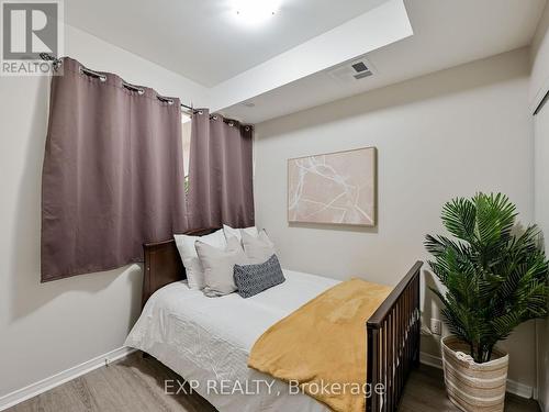 68 Winston Park Boulevard, Toronto, ON - Indoor Photo Showing Bedroom