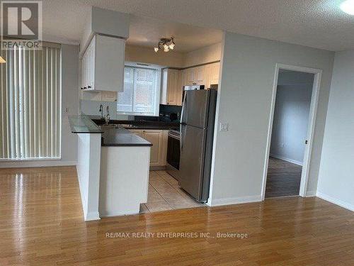 1001 - 1140 Parkwest Place, Mississauga, ON - Indoor Photo Showing Kitchen