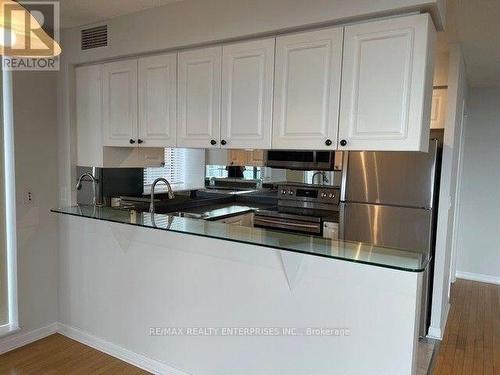 1001 - 1140 Parkwest Place, Mississauga, ON - Indoor Photo Showing Kitchen