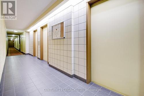 1410 - 10 Markbrook Lane, Toronto, ON - Indoor Photo Showing Other Room