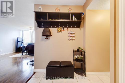 1410 - 10 Markbrook Lane, Toronto, ON - Indoor Photo Showing Other Room