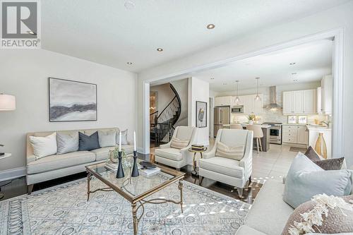 39 Lampman Crescent, Brampton, ON - Indoor Photo Showing Living Room