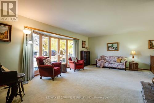 14 Horace Drive, Brant, ON - Indoor Photo Showing Living Room