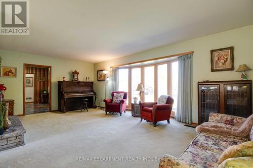 14 Horace Drive, Brant, ON - Indoor Photo Showing Living Room