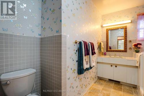 14 Horace Drive, Brant, ON - Indoor Photo Showing Bathroom