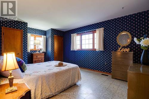 14 Horace Drive, Brant, ON - Indoor Photo Showing Bedroom