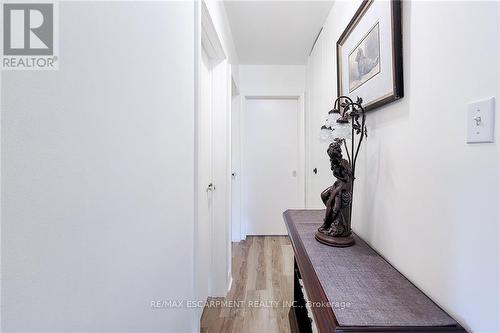 249 Fernwood Crescent, Hamilton, ON - Indoor Photo Showing Other Room