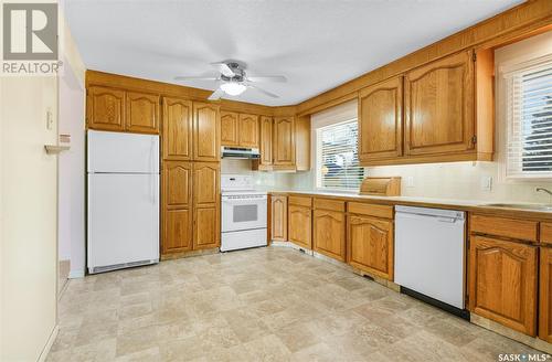 1534 Oxford Street, Regina, SK - Indoor Photo Showing Kitchen