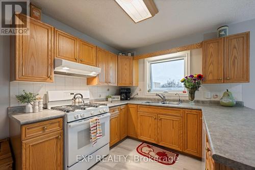 254304 9Th Line, Amaranth, ON - Indoor Photo Showing Kitchen With Double Sink