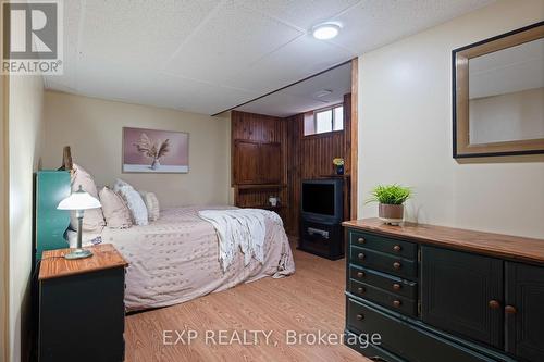 254304 9Th Line, Amaranth, ON - Indoor Photo Showing Bedroom