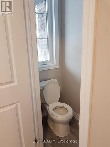 62 - 324 Equestrian Way, Cambridge, ON - Indoor Photo Showing Bathroom