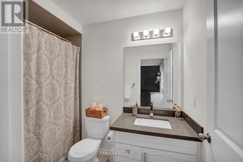 34 Mayland Trail, Hamilton, ON - Indoor Photo Showing Bathroom