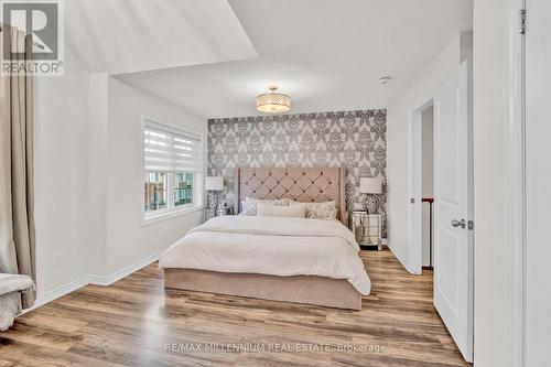 34 Mayland Trail, Hamilton, ON - Indoor Photo Showing Bedroom