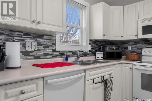 111 203 Herold Terrace, Saskatoon, SK - Indoor Photo Showing Kitchen With Double Sink