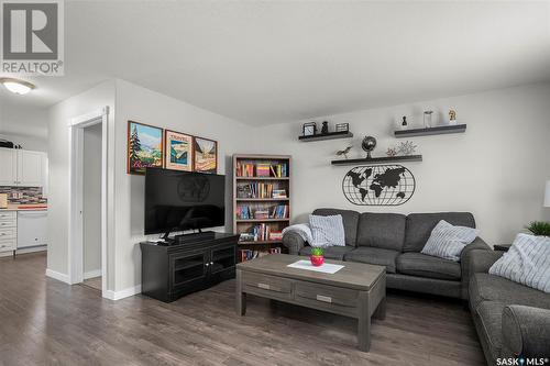 111 203 Herold Terrace, Saskatoon, SK - Indoor Photo Showing Living Room