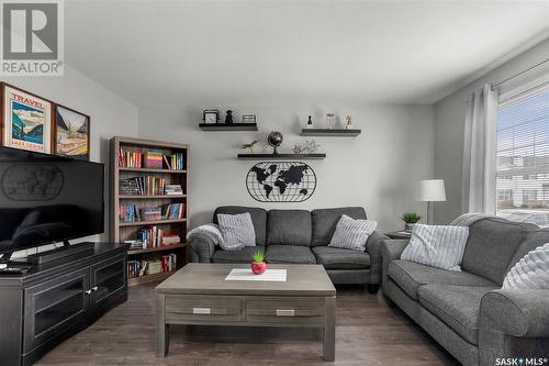 111 203 Herold Terrace, Saskatoon, SK - Indoor Photo Showing Living Room