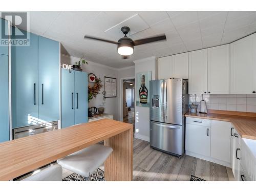 365 Townley Street, Penticton, BC - Indoor Photo Showing Kitchen