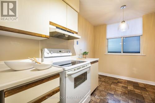 1109 - 44 Falby Court, Ajax (South East), ON - Indoor Photo Showing Kitchen