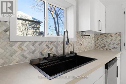 42 Highland Avenue, Belleville, ON - Indoor Photo Showing Kitchen