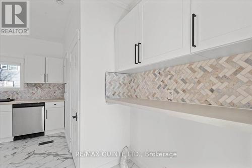 42 Highland Avenue, Belleville, ON - Indoor Photo Showing Kitchen