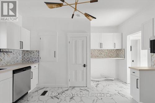 42 Highland Avenue, Belleville, ON - Indoor Photo Showing Kitchen