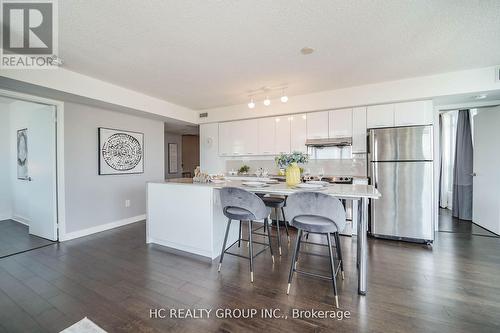 1002 - 15 Singer Court, Toronto, ON - Indoor Photo Showing Kitchen