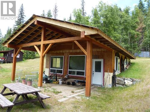 7582 Resort Road, Canim Lake, BC - Outdoor