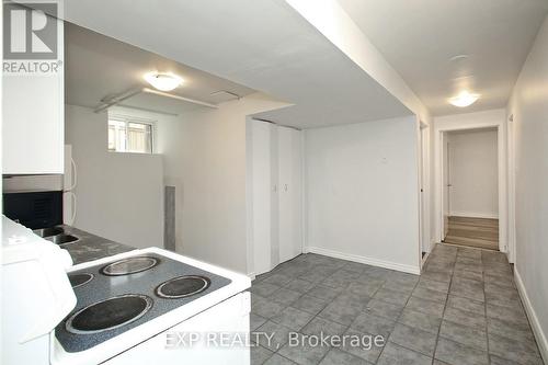 812 Kennedy Road, Toronto, ON - Indoor Photo Showing Kitchen