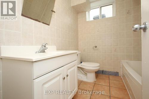 812 Kennedy Road, Toronto, ON - Indoor Photo Showing Bathroom