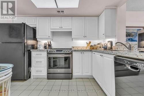 107 - 20 Guildwood Parkway, Toronto, ON - Indoor Photo Showing Kitchen With Upgraded Kitchen