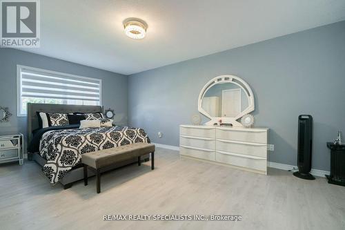 1609 Avonmore Square, Pickering, ON - Indoor Photo Showing Bedroom