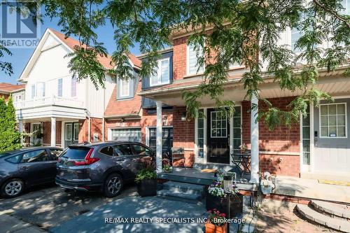 1609 Avonmore Square, Pickering, ON - Outdoor